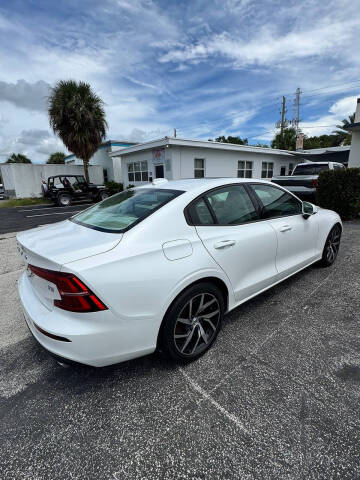 2019 Volvo S60 T5 Momentum