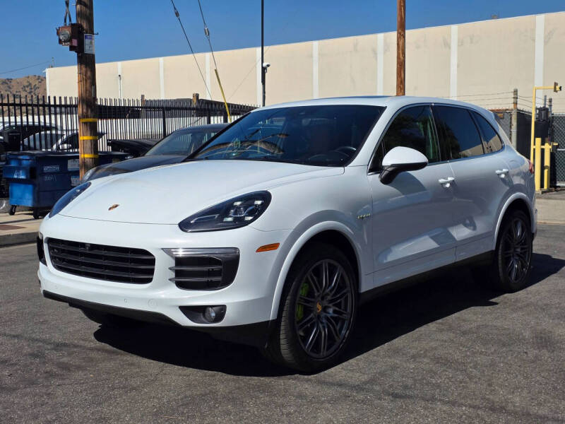 2016 Porsche Cayenne S E-Hybrid