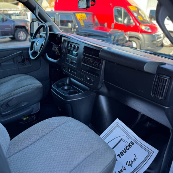 2018 GMC Savana 3500