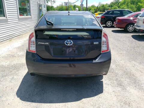 2015 Toyota Prius Two