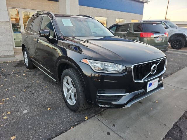 2016 Volvo XC90 T5 Momentum