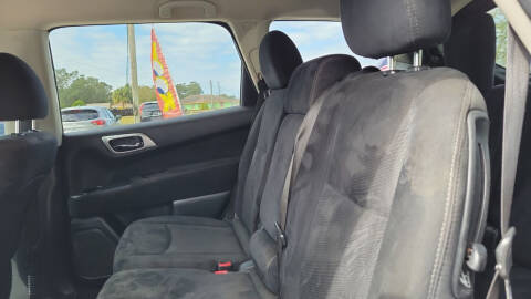 2016 Nissan Pathfinder SV