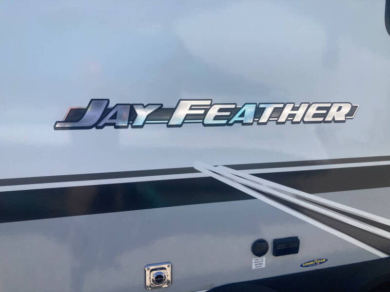 2021 Jayco Jay  Feather X23E