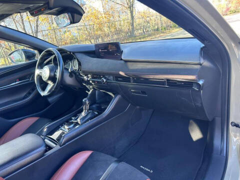 2024 Mazda Mazda3 Hatchback 2.5 Carbon Turbo