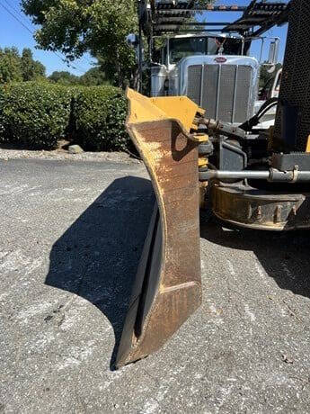 2020 DEERE 450 LGP