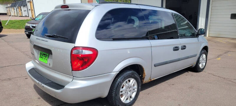 2005 Dodge Grand Caravan SE