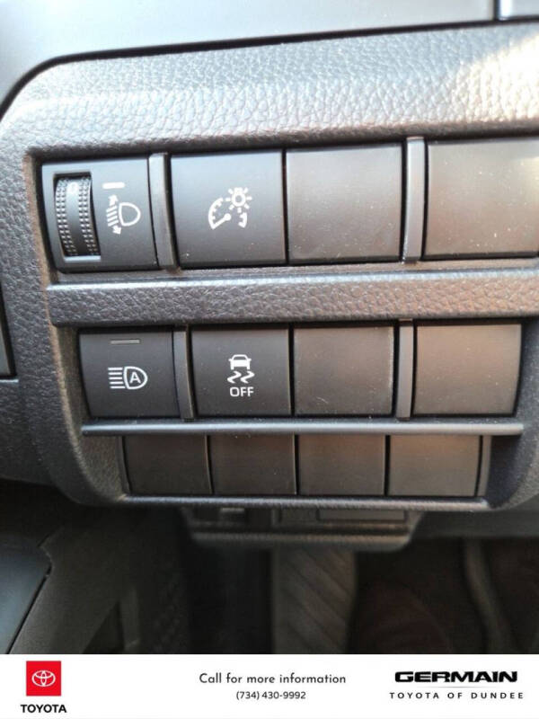 2025 Toyota Tacoma SR