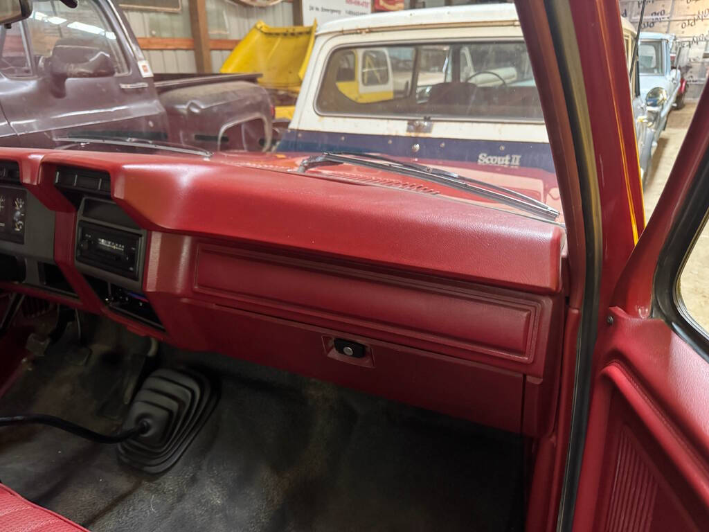 1986 Ford F-150 6