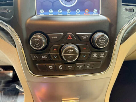 2019 Jeep Grand Cherokee Laredo E