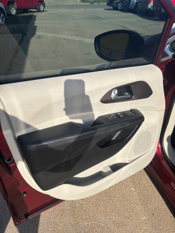 2017 Chrysler Pacifica Touring Plus