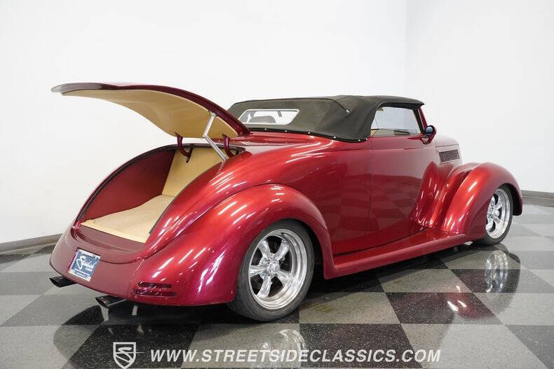 1937 Ford Cabriolet
