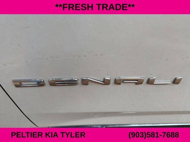 2023 GMC Yukon XL Denali Ultimate