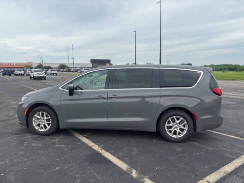 2023 Chrysler Pacifica Touring L