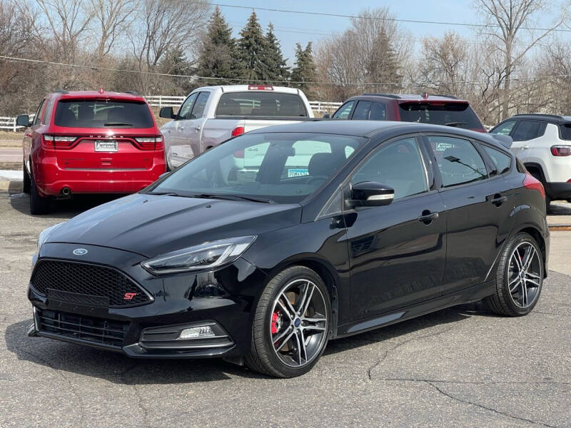 2016 Ford Focus for sale at North Imports LLC in Burnsville MN
