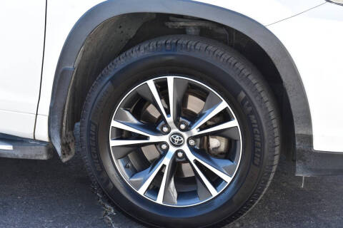 2017 Toyota Highlander LE