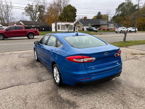 2020 Ford Fusion SE