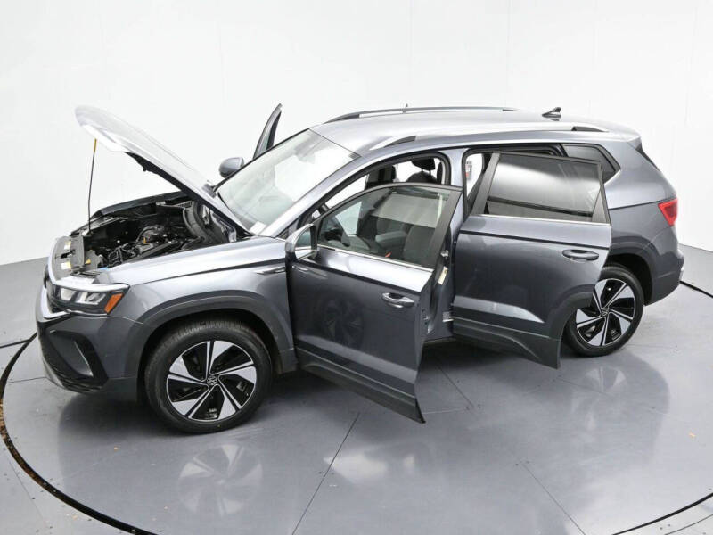 2024 Volkswagen Taos SE 4Motion