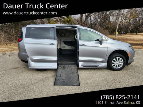 2018 Chrysler Pacifica for sale at Dauer Truck Center in Salina KS