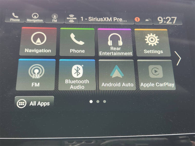 2021 Honda Pilot Touring w/Rear Captain's Chairs