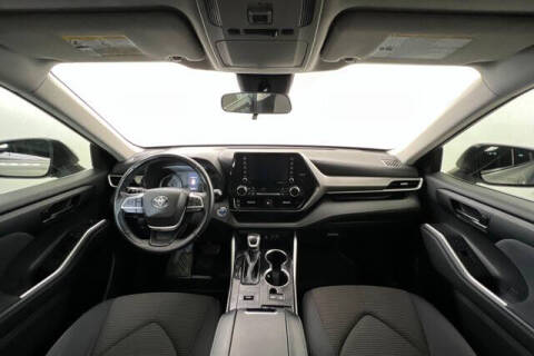 2022 Toyota Highlander Hybrid LE