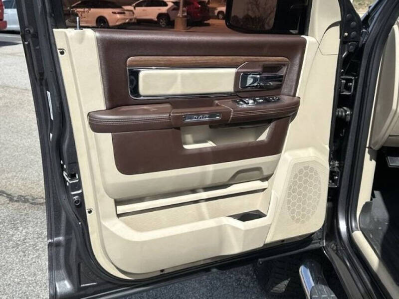 2016 RAM 1500 Laramie