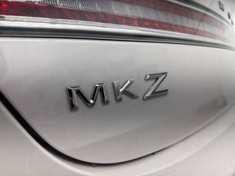 2017 Lincoln MKZ Select