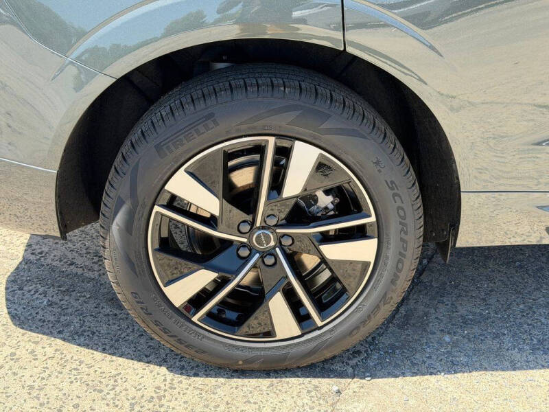 2026 Volvo XC60 T8 Plus