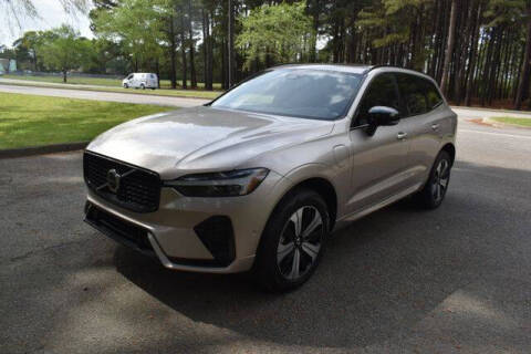 2025 Volvo XC60 T8 Plus Dark Theme