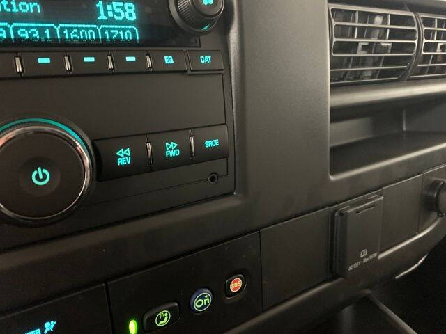 2025 Chevrolet Express 3500