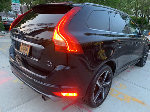 2016 Volvo XC60 T6 Drive-E R-Design