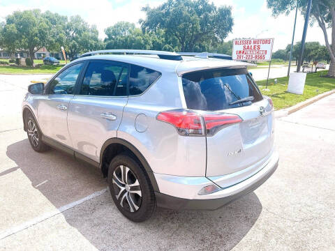 2017 Toyota RAV4 LE