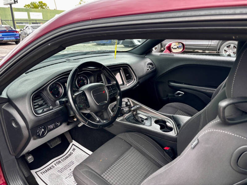 2019 Dodge Challenger SXT