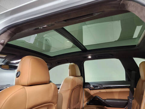 2016 Porsche Cayenne GTS