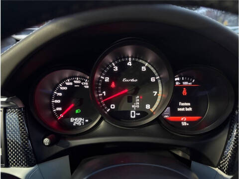 2020 Porsche Macan Turbo