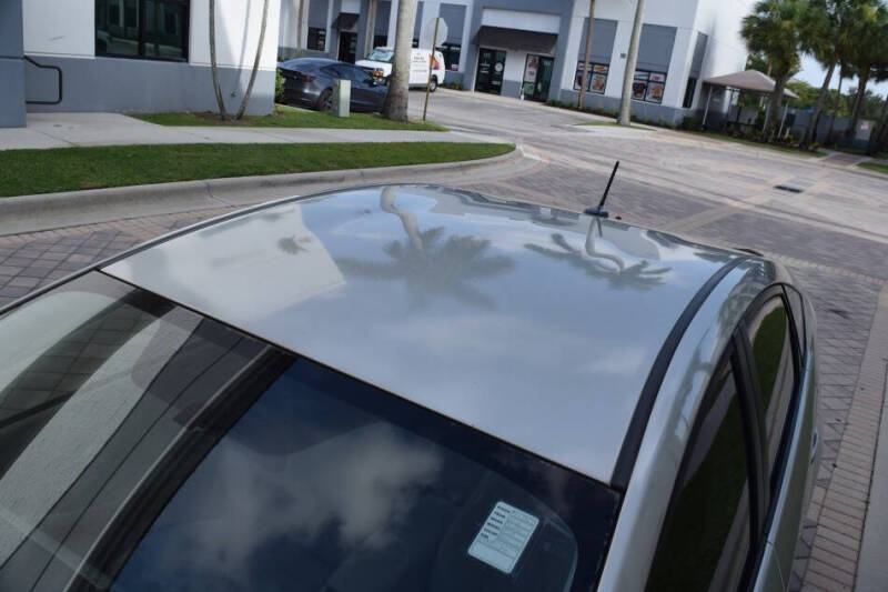 2010 Toyota Prius III