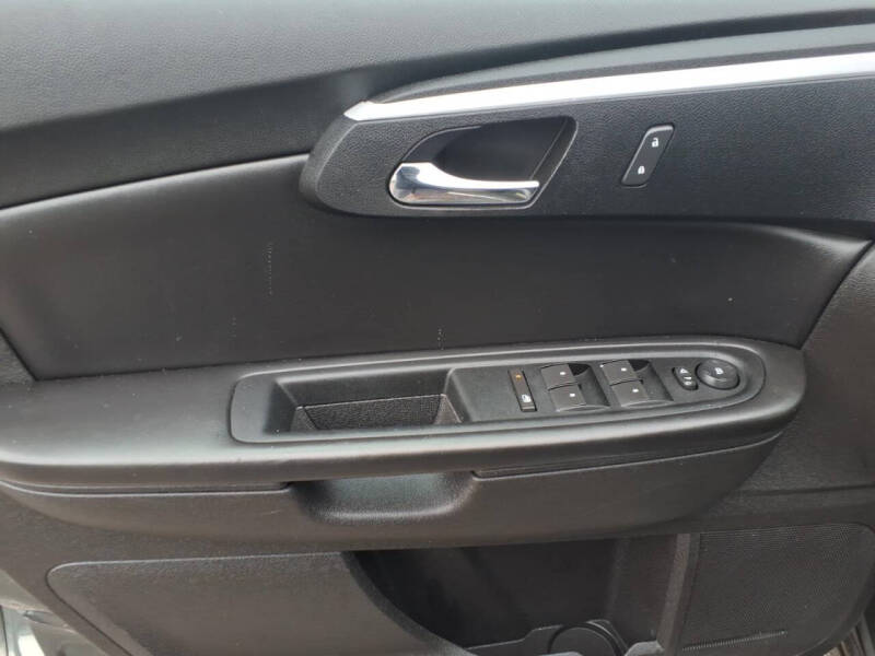 2011 Chevrolet Traverse LT
