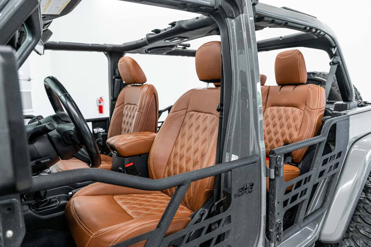 2020 JEEP Wrangler SUV / Crossover - $47,999