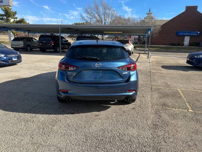 2018 Mazda MAZDA3 Touring