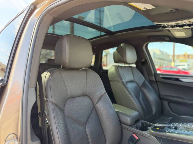 2016 Porsche Macan S