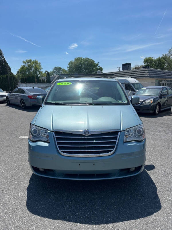 2010 Chrysler Town and Country Touring