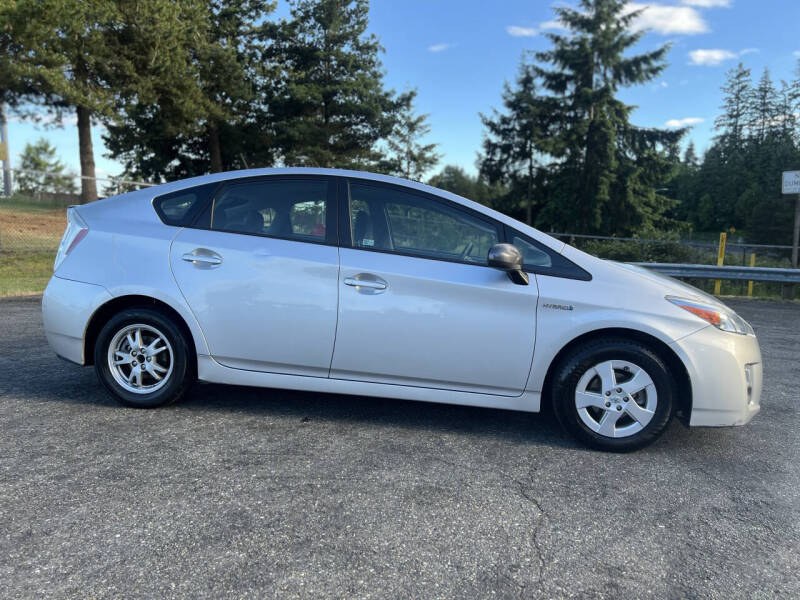2010 Toyota Prius III