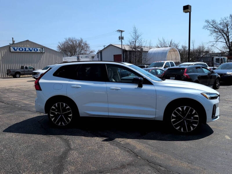2026 Volvo XC60 B5 Ultra