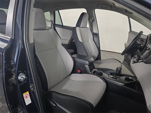 2018 Toyota RAV4 Hybrid LE