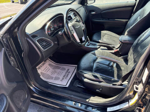 2013 Chrysler 200 Limited