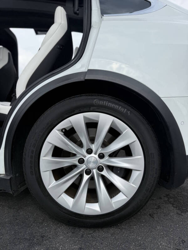 2018 Tesla Model X 75D