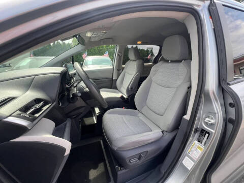 2021 Toyota Sienna LE 8-Passenger