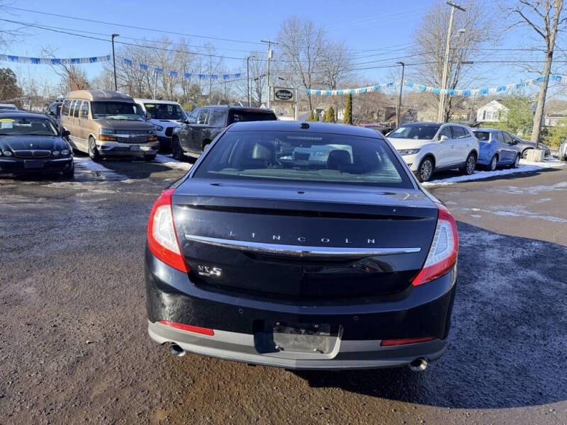 2016 Lincoln MKS EcoBoost