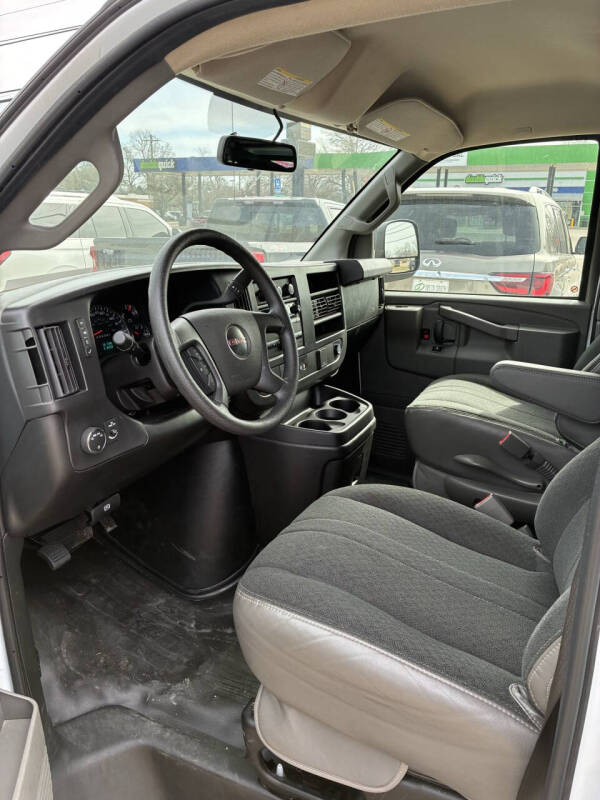 2024 GMC Savana 2500