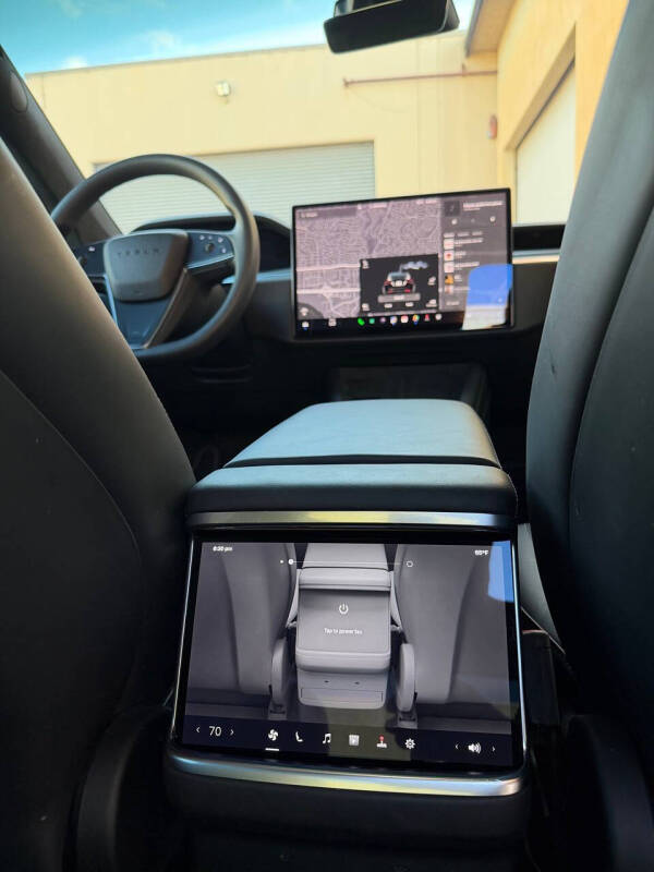 2024 Tesla Model X Plaid