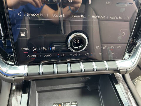 2025 GMC Yukon Elevation